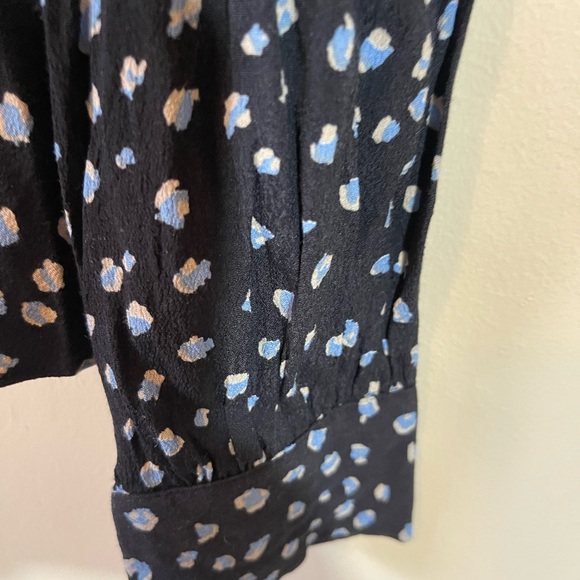 Sanctuary blue top with loophole front opening - Picture 5 of 9